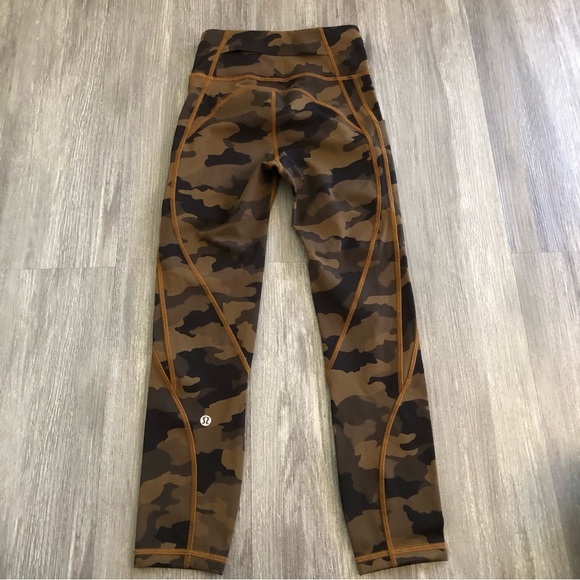 Lululemon Time To Sweat Crop Legging Sz‎ 0 Camo - Picture 7 of 11